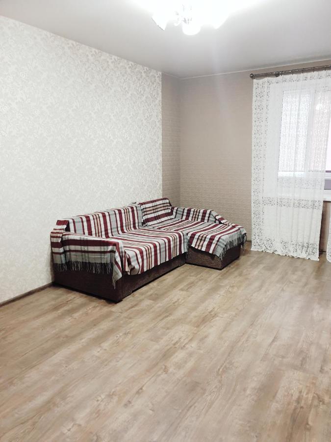 Apartment On Kravchuka, 11B Lutsʼk Екстериор снимка