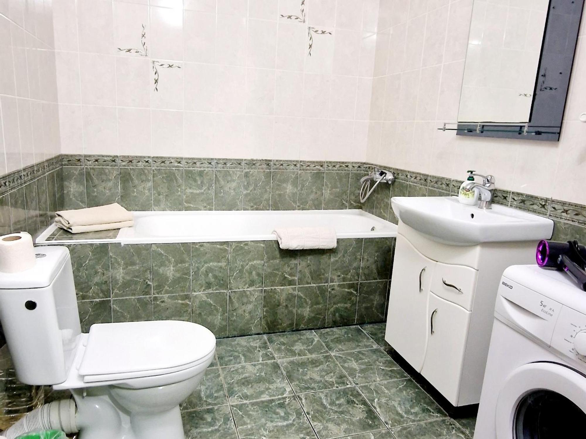 Apartment On Kravchuka, 11B Lutsʼk Екстериор снимка