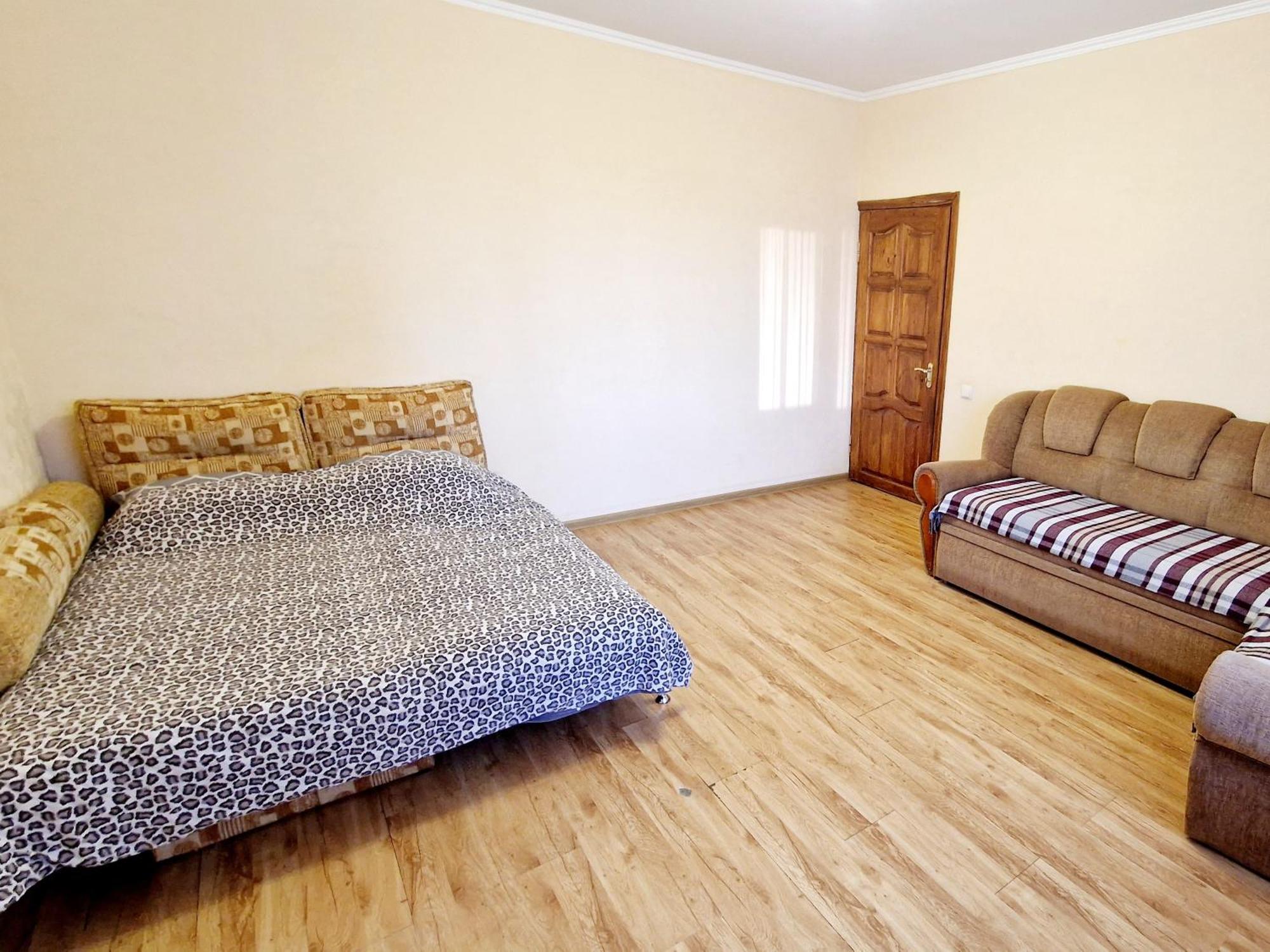 Apartment On Kravchuka, 11B Lutsʼk Екстериор снимка