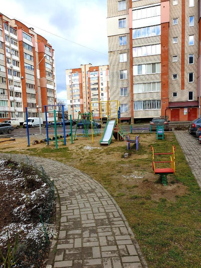 Apartment On Kravchuka, 11B Lutsʼk Екстериор снимка